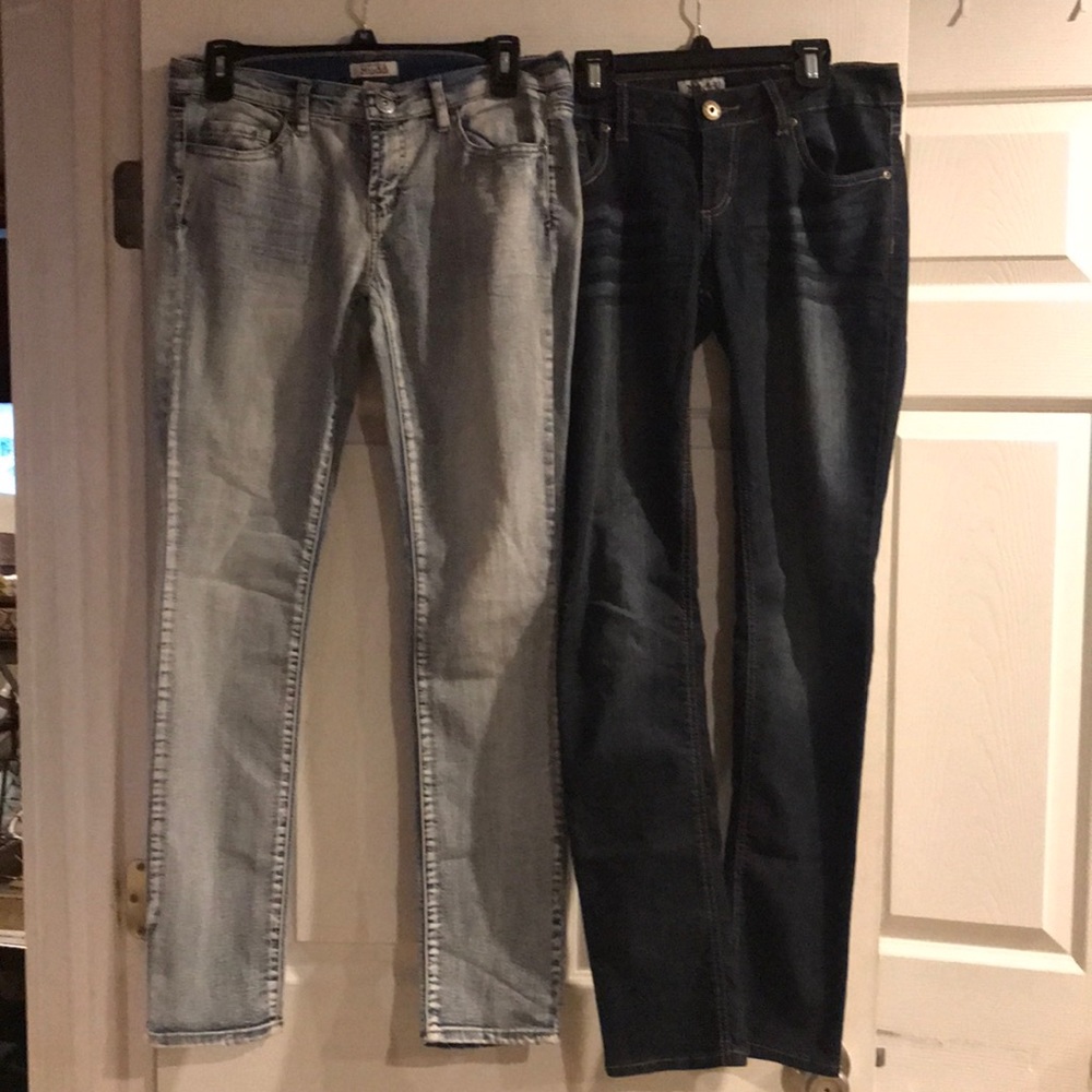 Bundle of juniors skinny jeans